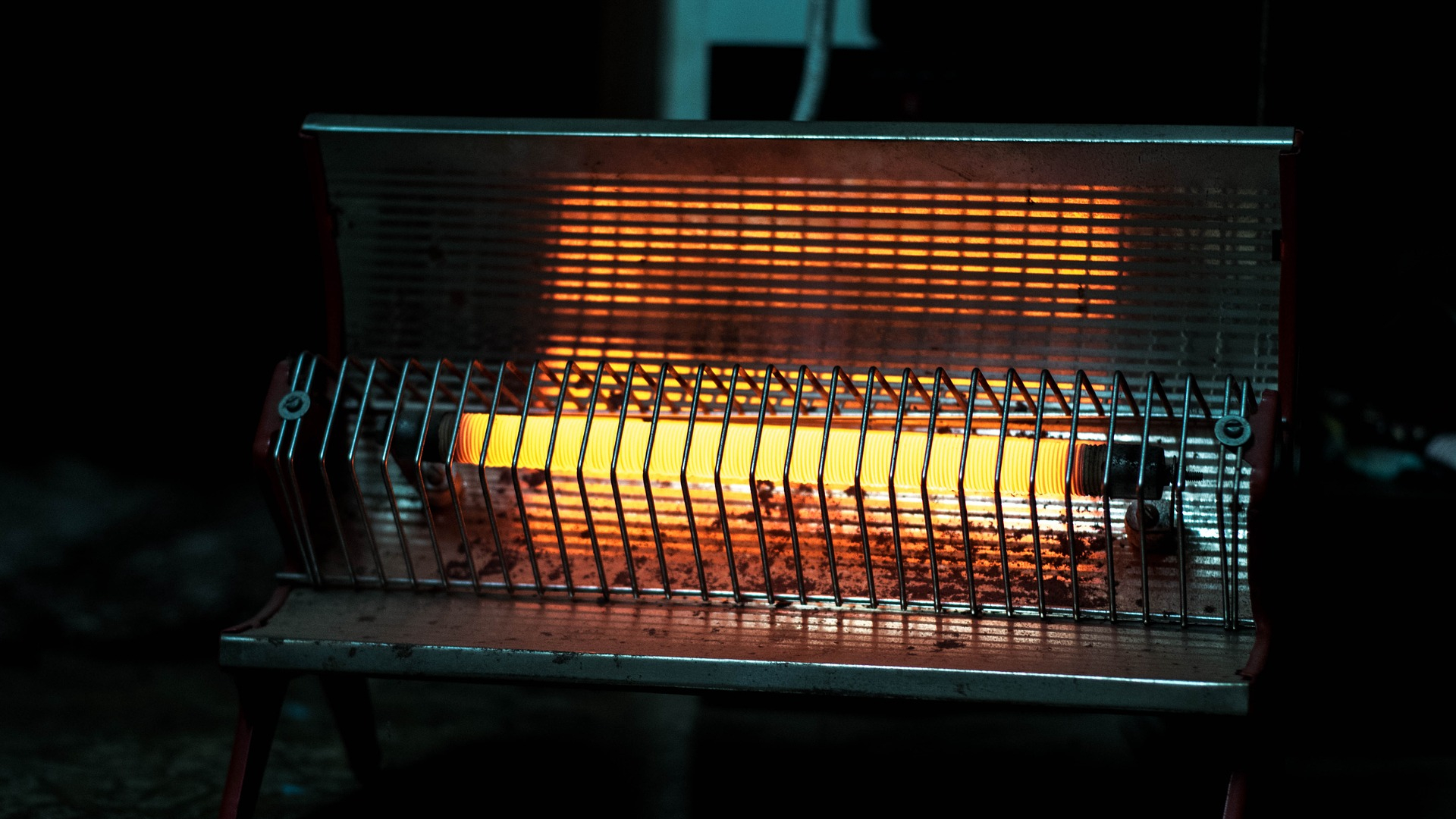 Which Is Better Blue Flame or Infrared Heater?